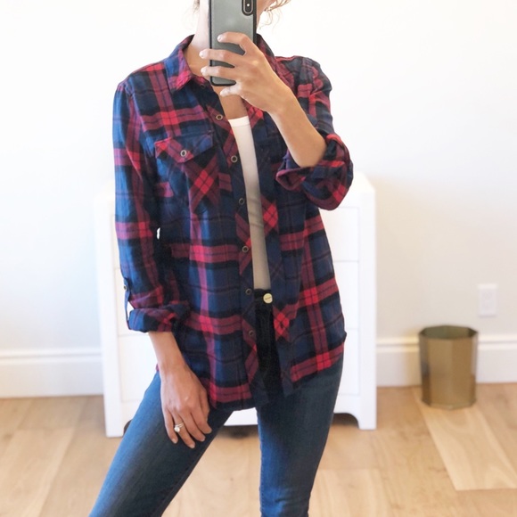 SCOTLAND Blue Plaid Flannel Button Down w Hood - Picture 3 of 9